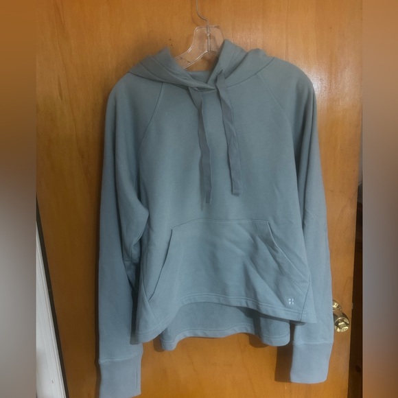 NWT Sweaty Betty Revive Cropped Hoodie in Vapor Blue! - Picture 1 of 8